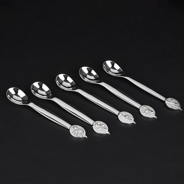 Read more about the article Spoons